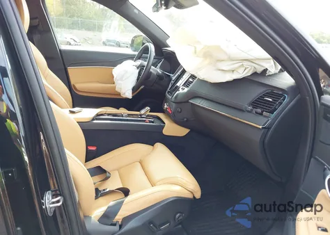 2023 Volvo Xc90 Recharge Plug-In Hybrid T8 Ultimate Dark Theme 7-Seater z USA, uszkodzony, nr VIN YV4H60CX4P1967593